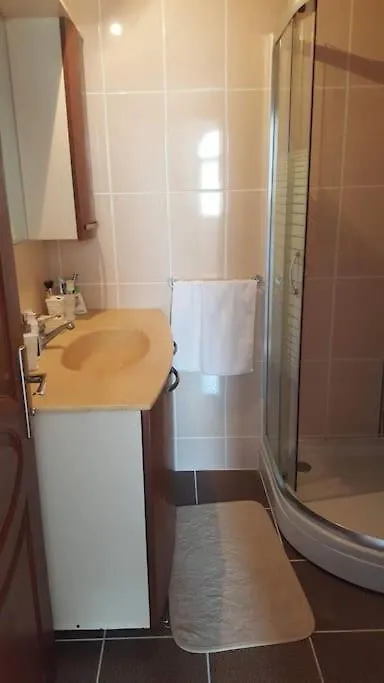 Sifne Yali'Da 4 Oda 9Kisi Yatak Kapasite Manzarali Çeşme 0*,